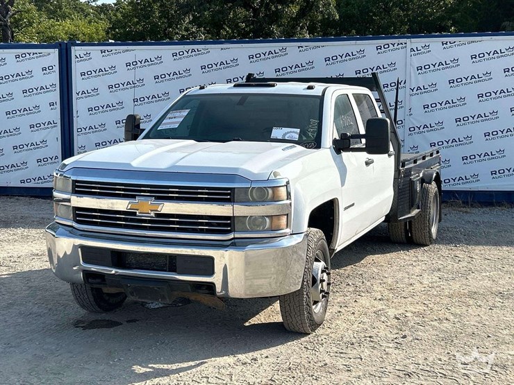 2016-chevrolet-silverado-3500-image-1