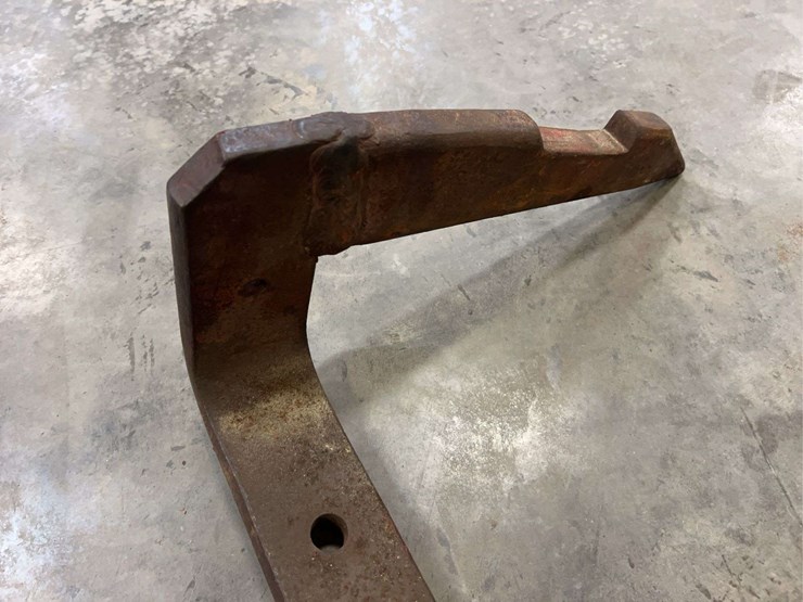 (2)-international-harvester-fast-hitch-drawbars-image-11