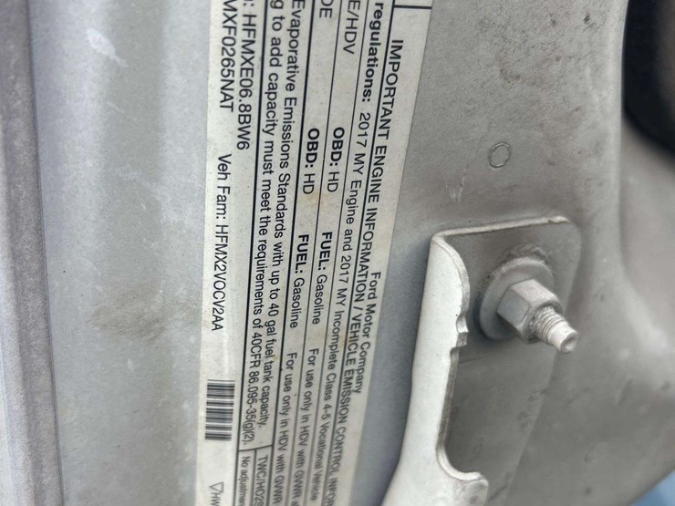 2017-ford-f550-image-10