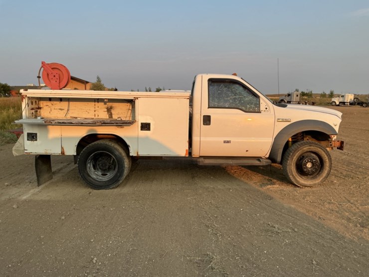 2007-ford-f550-image-4