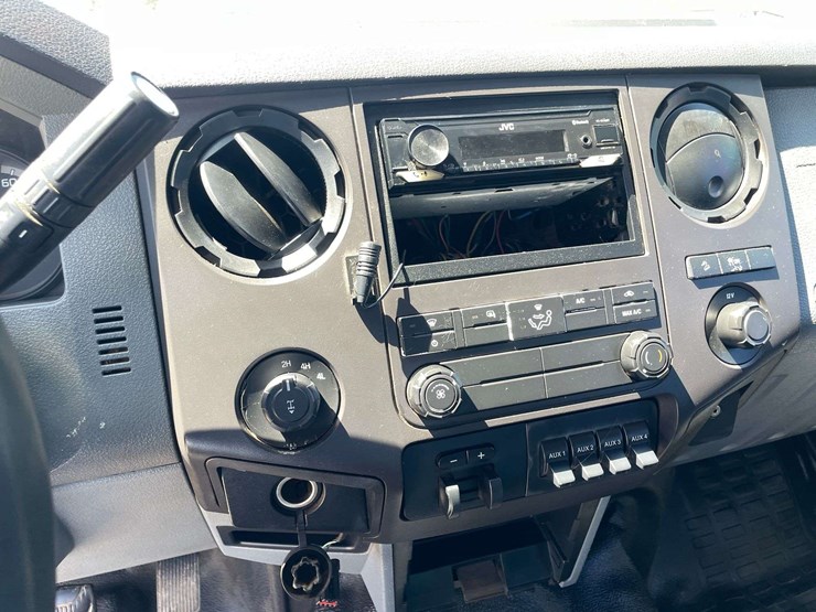 2011-ford-f250-image-13