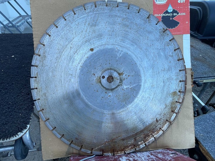 #9135-•-propane-powered-concrete-saw-(03)-image-16