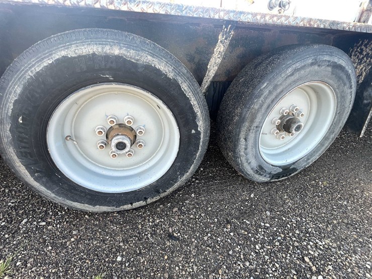 2012-sdp-ez-hauler-5500-image-62