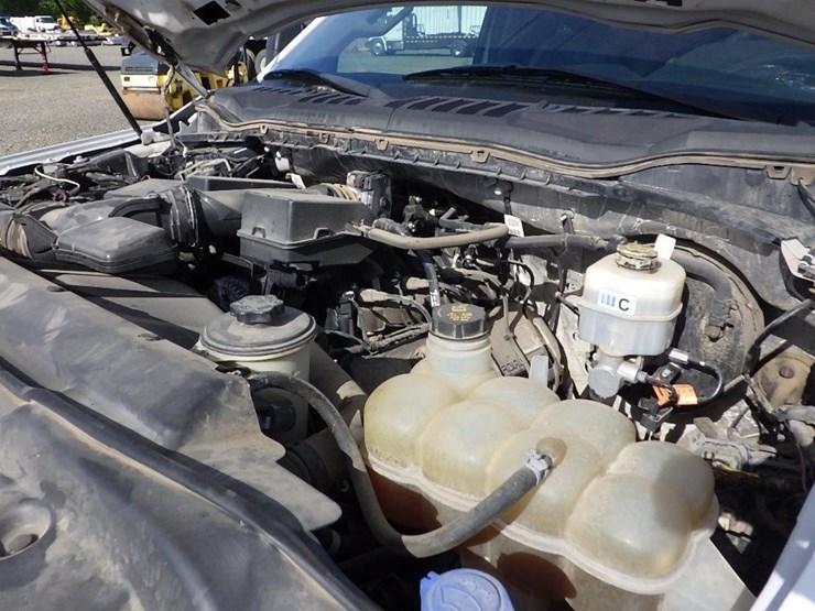 2021-ford-f350-image-17