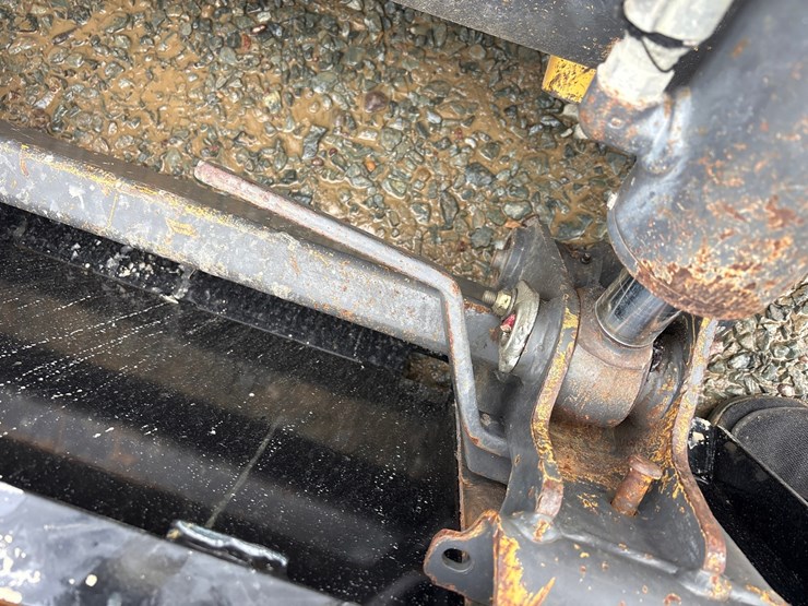 2019-new-holland-l228-image-33