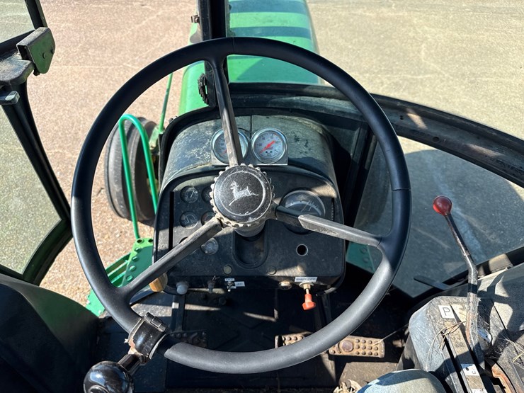 john-deere-4630-image-23