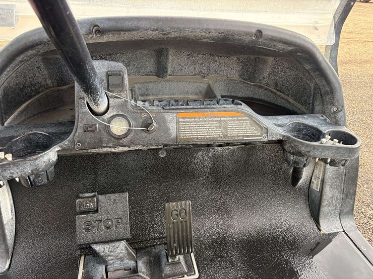2022-club-car-li-ion-48v-electric-golf-cart-w/-charger-image-10