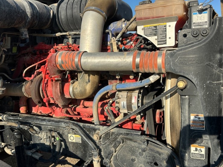 2012-kenworth-t800-image-11
