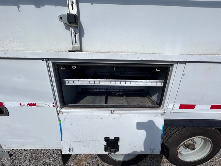 #212-•-2014-saub-pull-behind-service-trailer-image-25