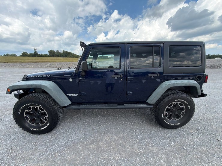 2013-jeep-wrangler-rubicon-image-3