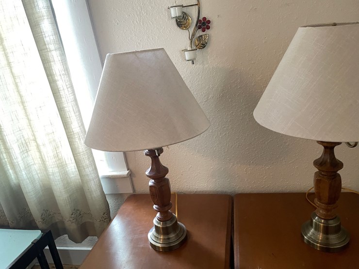 #6244-•-(2)-end-tables-and-lamps-image-10