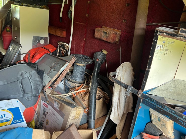 #5682-•-chevrolet-truck-with-contents-inside-image-8