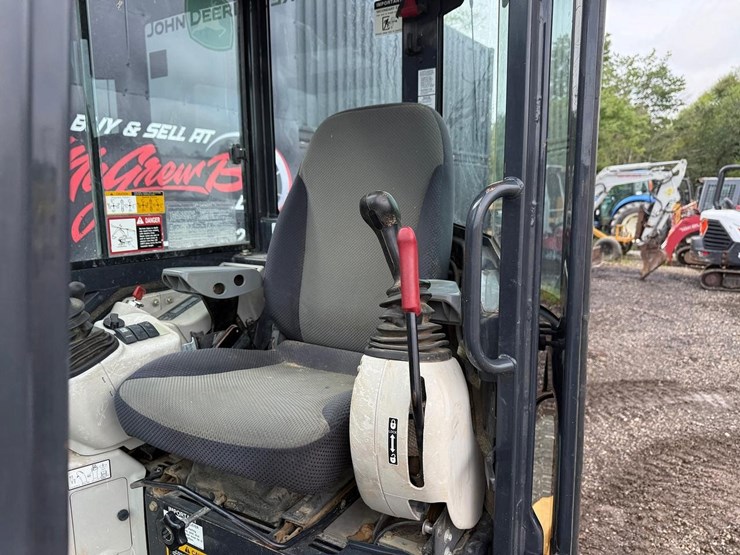 deere-35g-image-17