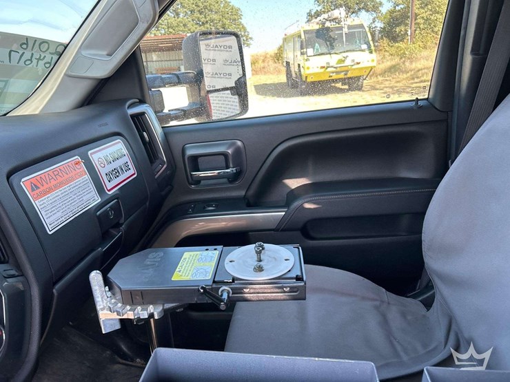 2016-chevrolet-c3500-image-18
