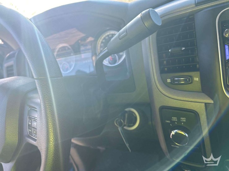 2015-dodge-2500-image-14