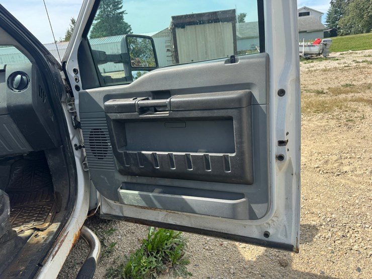 2012-ford-f350-image-60