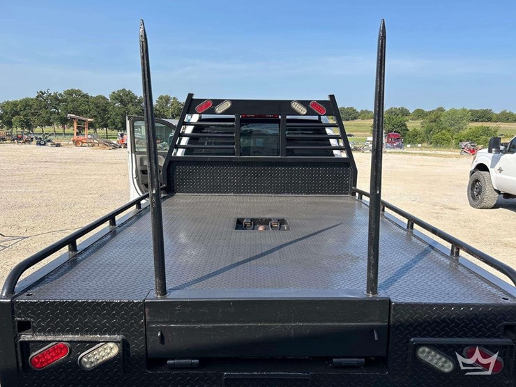 2016-chevrolet-silverado-3500-image-26