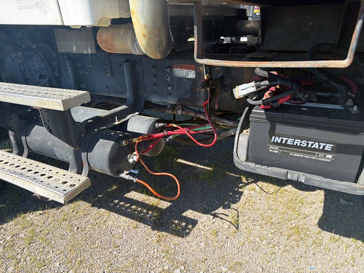 2006-caterpillar-c13-image-17