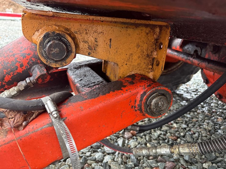 ditch-witch-2200-image-38