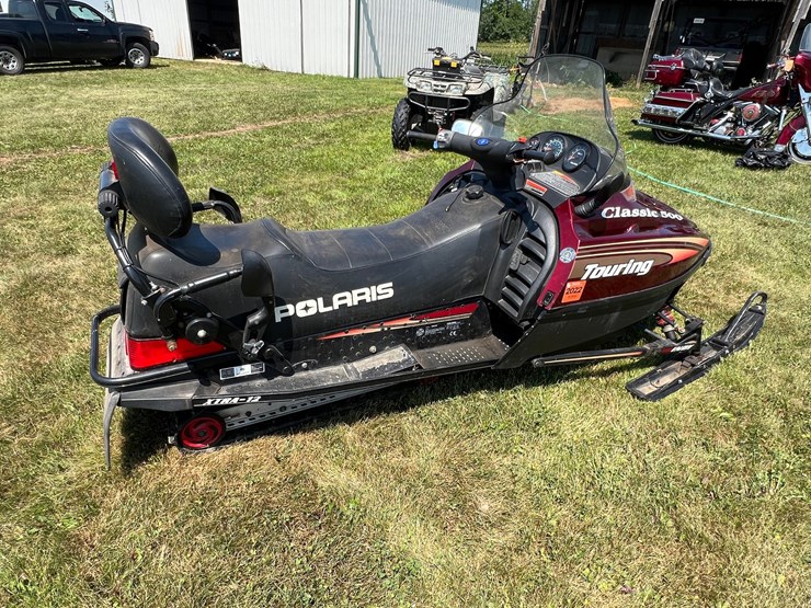 #122-•-polaris-indy-500-classic-touring-snowmobile-image-5