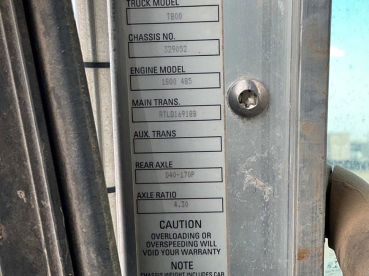 2012-kenworth-t800-image-26