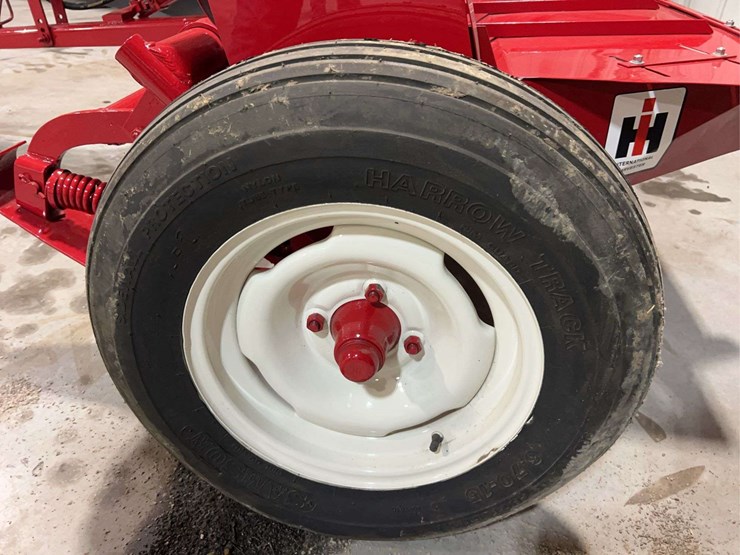 international-harvester-2a-6’-hay-conditioner-image-38