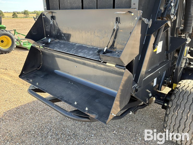 2022-case-ih-rb465-image-18