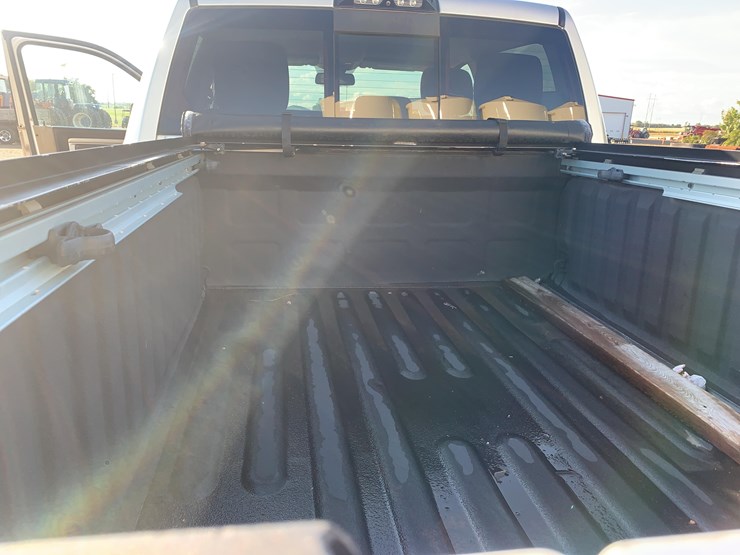 2014-dodge-2500-image-18