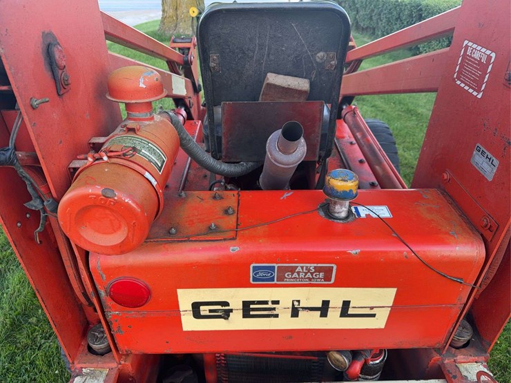 gehl-l3030-skid-steer-image-25