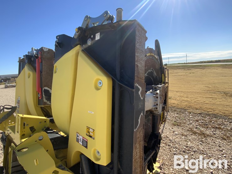 2022-john-deere-772-image-10
