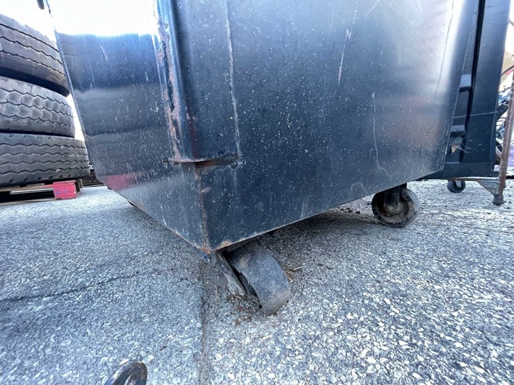 #9139-•-3-yard-dumpster-(03)-image-7