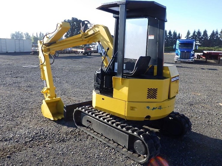 komatsu-pc28-image-3