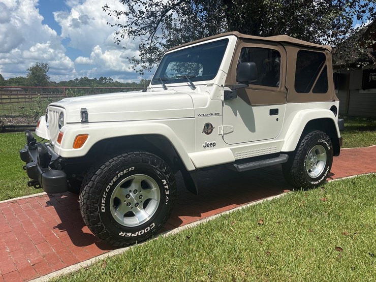 2002-jeep-wrangler-image-1