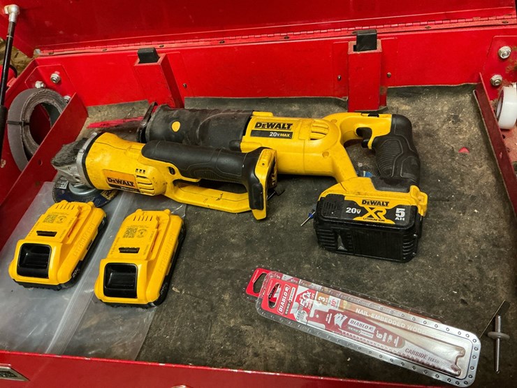 #101-•-dewalt-20v-max-power-tool-assortment-with-batteries-and-accessories-image-1