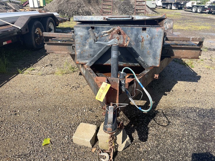#10507-•-houle-dove-tail-trailer-(no-title)-image-2