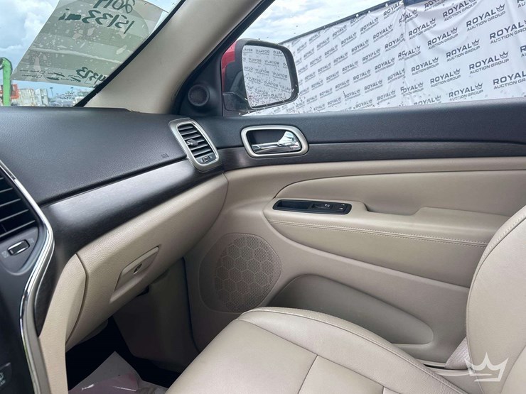 2014-jeep-grand-cherokee-image-19