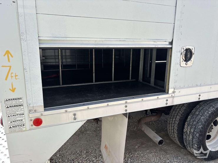 2014-ford-e450-image-27