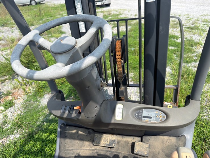 #562-•-2016-crown-fc5225-industrial-forklift-image-7