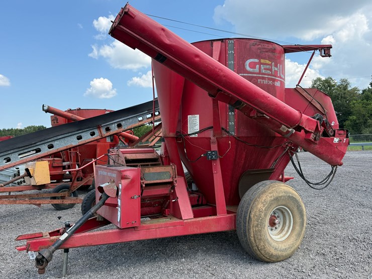 gehl-170-image-1