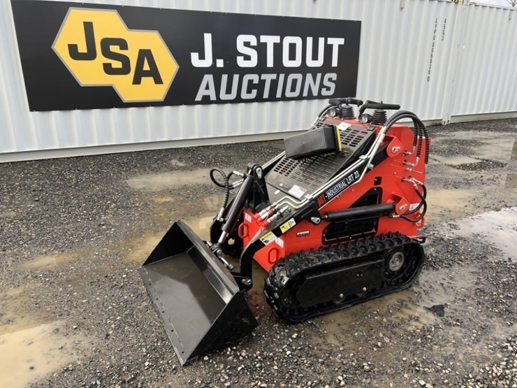 2026-agt-lrt23-mini-compact-track-loader-image-1