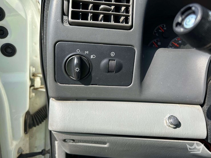 2008-ford-f750-image-15