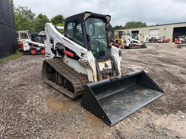 2012-bobcat-t750-image-5