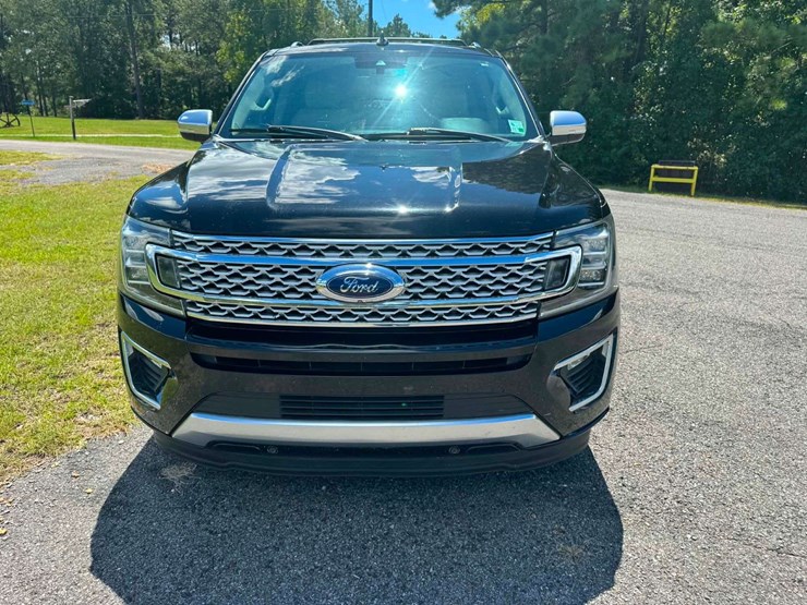 2019-ford-expedition-platinum-image-4