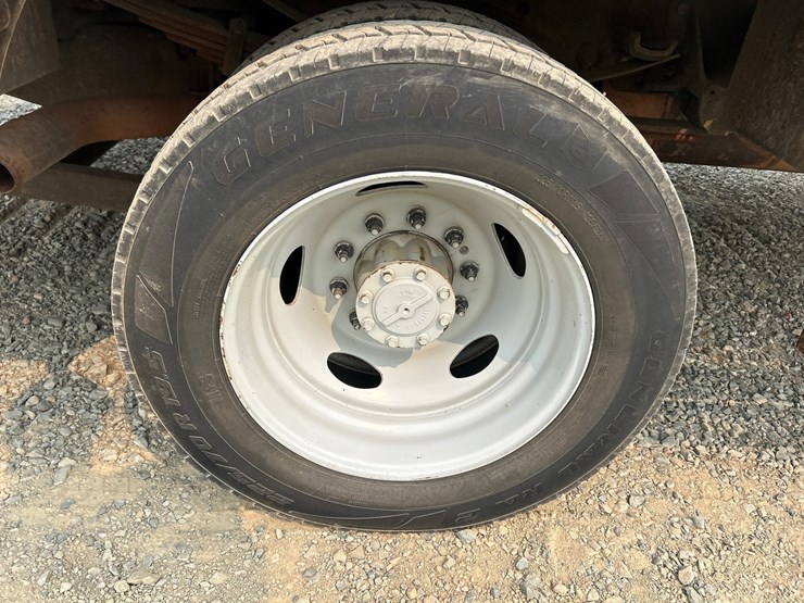 2019-ford-f550-image-75