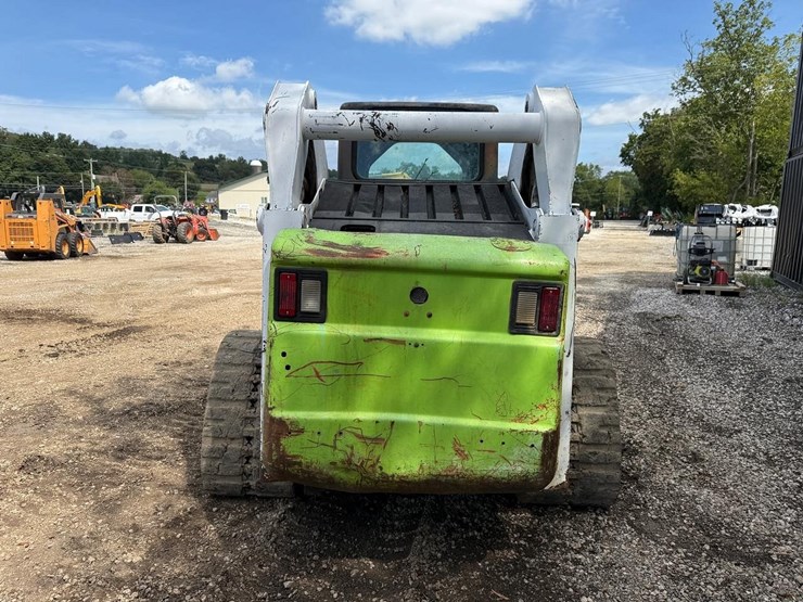 2004-bobcat-t300-image-3