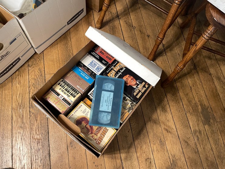 #6251-•-various-household-items-image-18