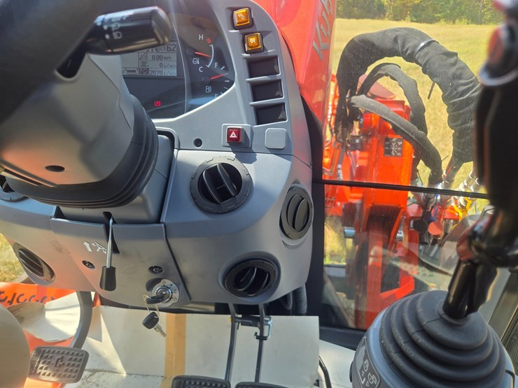 kubota-m6-111-image-54