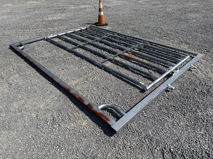 #551-•-11'-gate-image-2