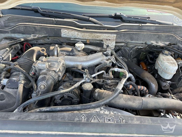 2016-chevrolet-silverado-3500-image-8