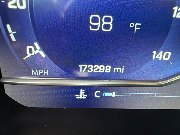 2023-chevrolet-silverado-1500-lt-image-21